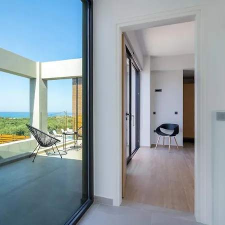 Pirgos-villas, Avra & Ostria Villa, Heated Pool , Amazing Sea View 别墅