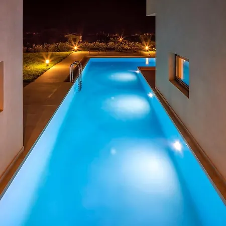 别墅 Pirgos-villas, Avra & Ostria Villa, Heated Pool , Amazing Sea View
